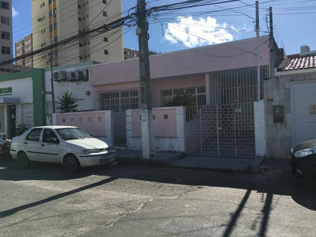 Casa 3 quartos e 3 banheiros, à venda, no bairro Suíssa em Aracaju
