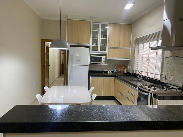 Casa 2 quartos e 3 banheiros, à venda, no bairro Jardim Paulistano em Americana