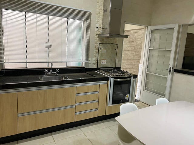 Casa 2 quartos e 3 banheiros, à venda, no bairro Jardim Paulistano em Americana
