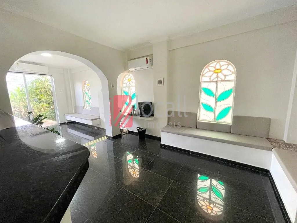Casa com 1 quarto à venda, 199m² — foto 1 de 11