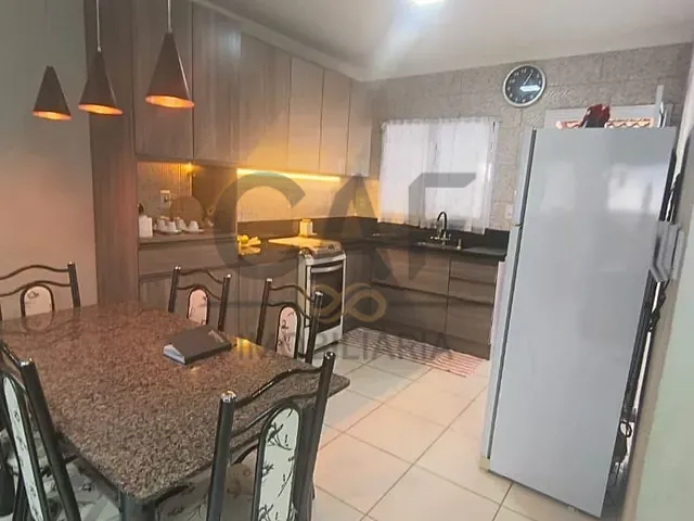 Casa com 251m² 2 quartos e 1 banheiro, à venda, no bairro Residencial Vila das Tulipas em Holambra