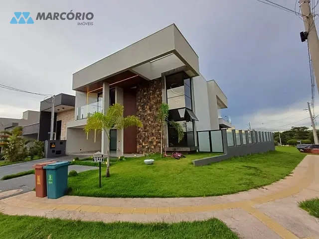 Casa com 317m² 4 quartos e 5 banheiros, à venda, no bairro Jardins Bolonha em Senador Canedo