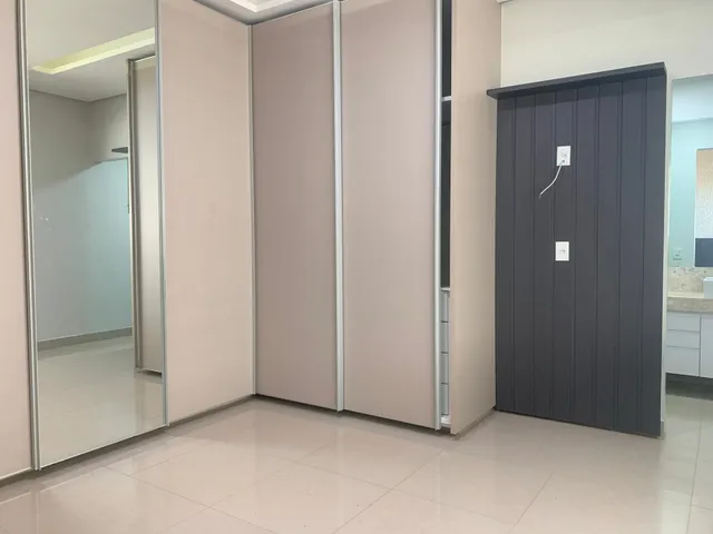 Casa 3 quartos e 3 banheiros, à venda, no bairro Residencial Condomínio Jardim Veneza em Senador Canedo