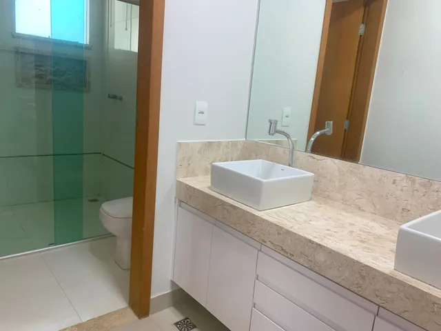Casa 3 quartos e 3 banheiros, à venda, no bairro Residencial Condomínio Jardim Veneza em Senador Canedo