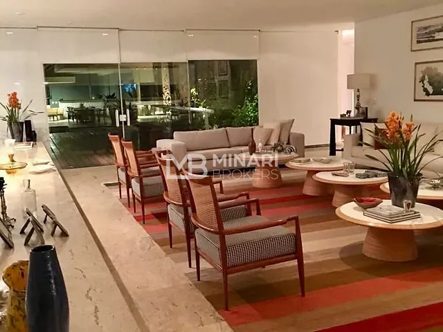 Casa com 1200m² 5 quartos e 8 banheiros, à venda, no bairro Tamboré em Santana de Parnaíba