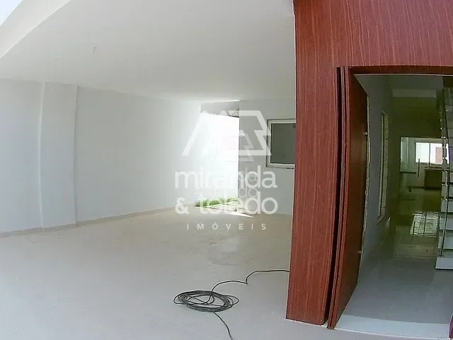 Casa com 170m² 3 quartos e 4 banheiros, à venda, no bairro Praia do Morro em Guarapari