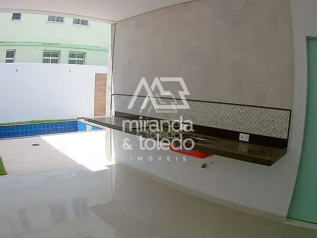 Casa com 170m² 3 quartos e 4 banheiros, à venda, no bairro Praia do Morro em Guarapari