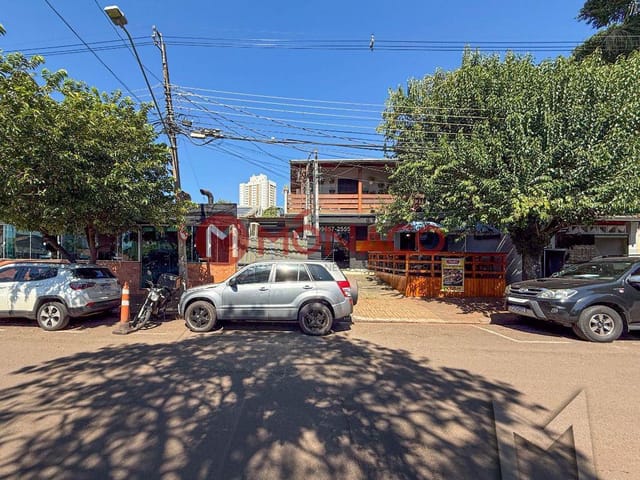 Casa com 352m², à venda, no bairro Cláudia em Londrina
