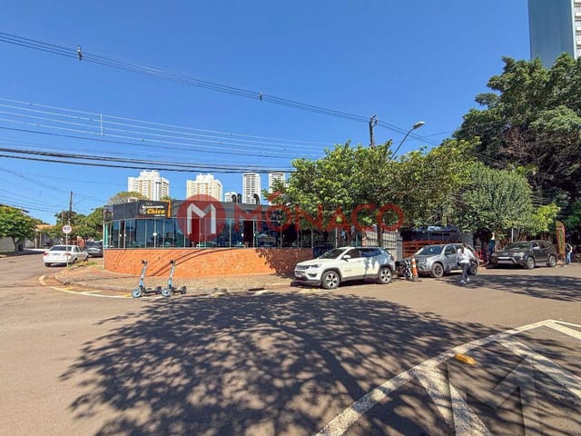 Casa com 352m², à venda, no bairro Cláudia em Londrina