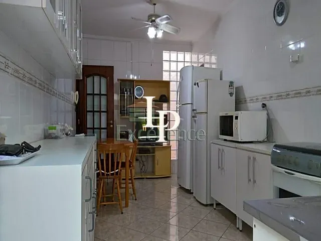 Casa com 234m² 3 quartos e 2 banheiros, à venda, no bairro Nova Gerti em São Caetano do Sul