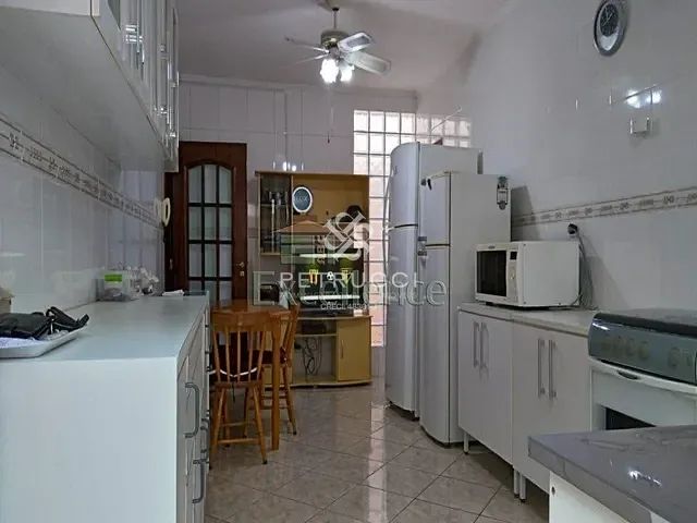 Casa com 234m² 3 quartos e 2 banheiros, à venda, no bairro Nova Gerti em São Caetano do Sul