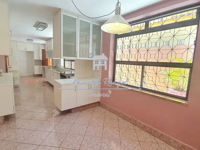 Casa com 695m² 4 quartos e 6 banheiros, à venda, no bairro Jardim Marajoara em São Paulo