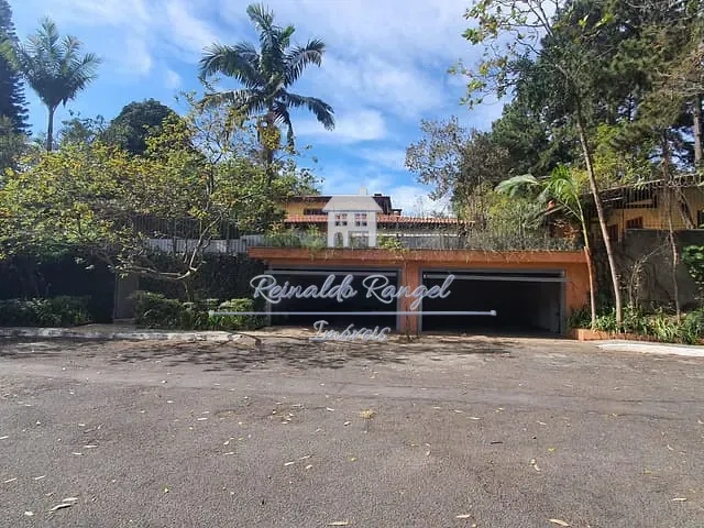 Casa com 695m² 4 quartos e 6 banheiros, à venda, no bairro Jardim Marajoara em São Paulo