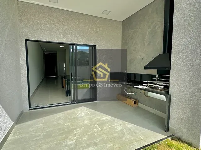 Casa com 300m² 3 quartos e 4 banheiros, à venda, no bairro Vila Pagano em Valinhos