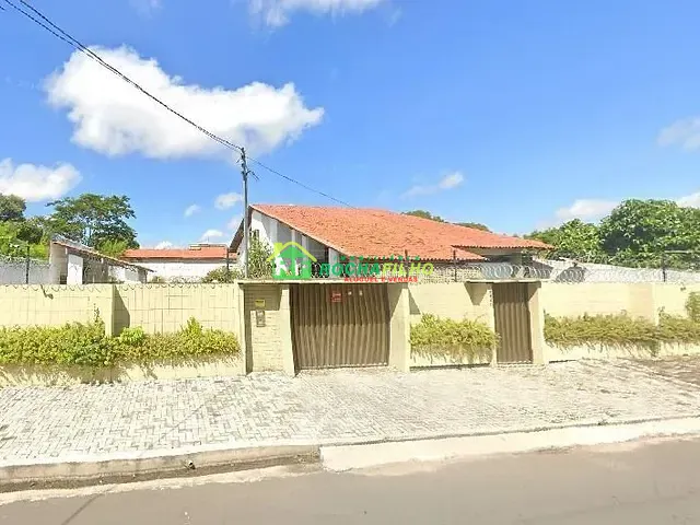 Casa com 500m² 5 quartos e 3 banheiros, à venda, no bairro Ininga em Teresina