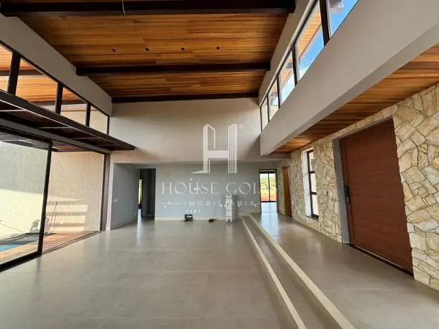 Casa com 2222m² 3 quartos e 4 banheiros, à venda, no bairro Condomínio Florestal Florata em Santo Antônio de Goiás