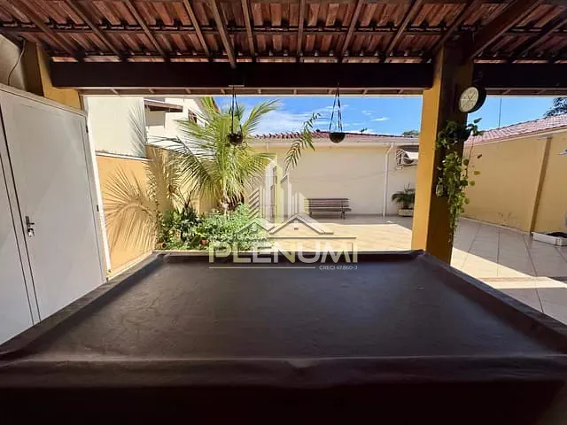 Casa com 300m² 3 quartos e 2 banheiros, à venda, no bairro Jardim América em Rio Claro