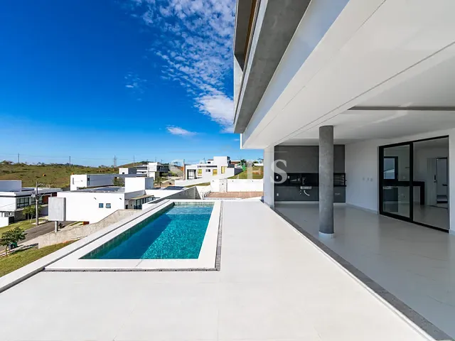 Casa com 480m² 4 quartos e 6 banheiros, à venda, no bairro Alphaville em Juiz de Fora