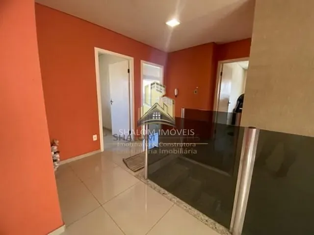 Casa com 220m² 5 quartos e 3 banheiros, à venda, no bairro Parque Xangri-Lá em Contagem