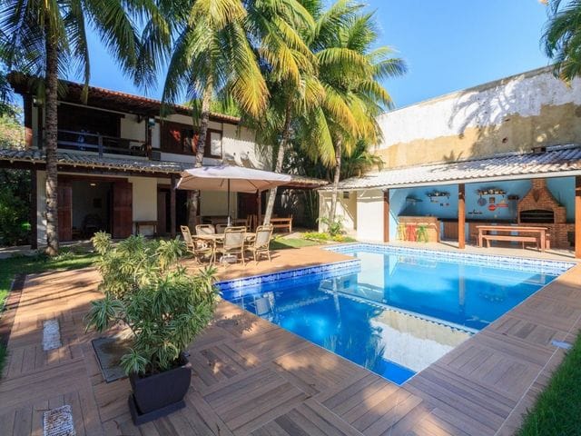 Casa com 1980m² 5 quartos e 6 banheiros, à venda, no bairro Barra da Tijuca em Rio de Janeiro