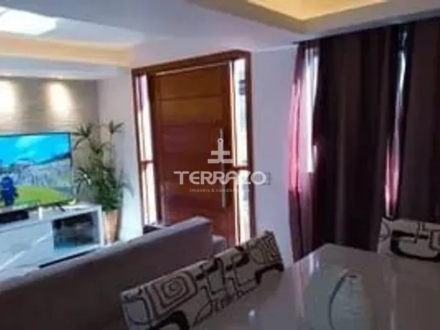 Casa com 248m² 3 quartos e 1 banheiro, à venda, no bairro Monte Castelo em Volta Redonda