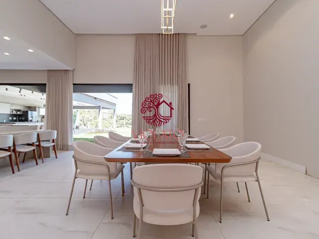 Casa com 2000m² 4 quartos e 5 banheiros, à venda, no bairro Residencial Vila Arcádia em Lagoa Santa
