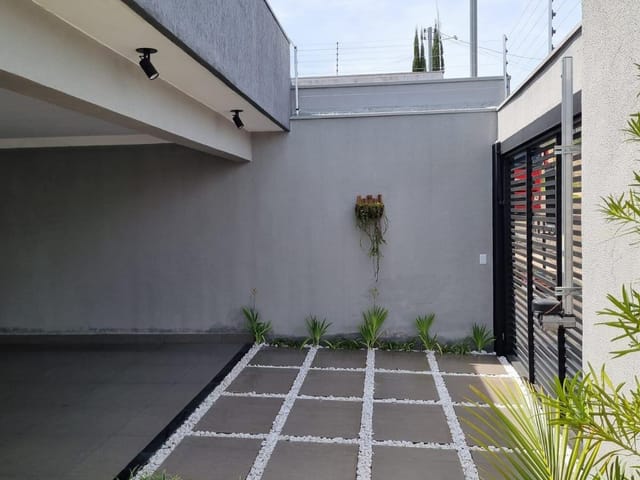 Casa 3 quartos e 2 banheiros, à venda, no bairro Residencial Tangará em Anápolis
