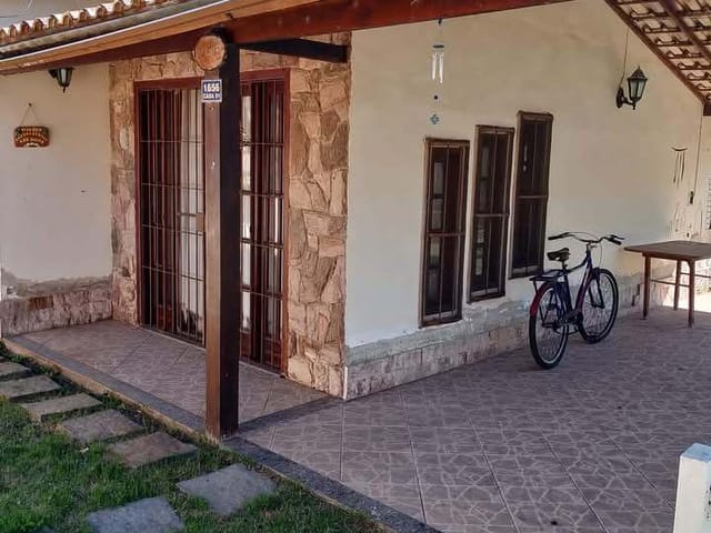 Casa 2 quartos e 1 banheiro, à venda, no bairro Extensão do Bosque em Rio das Ostras