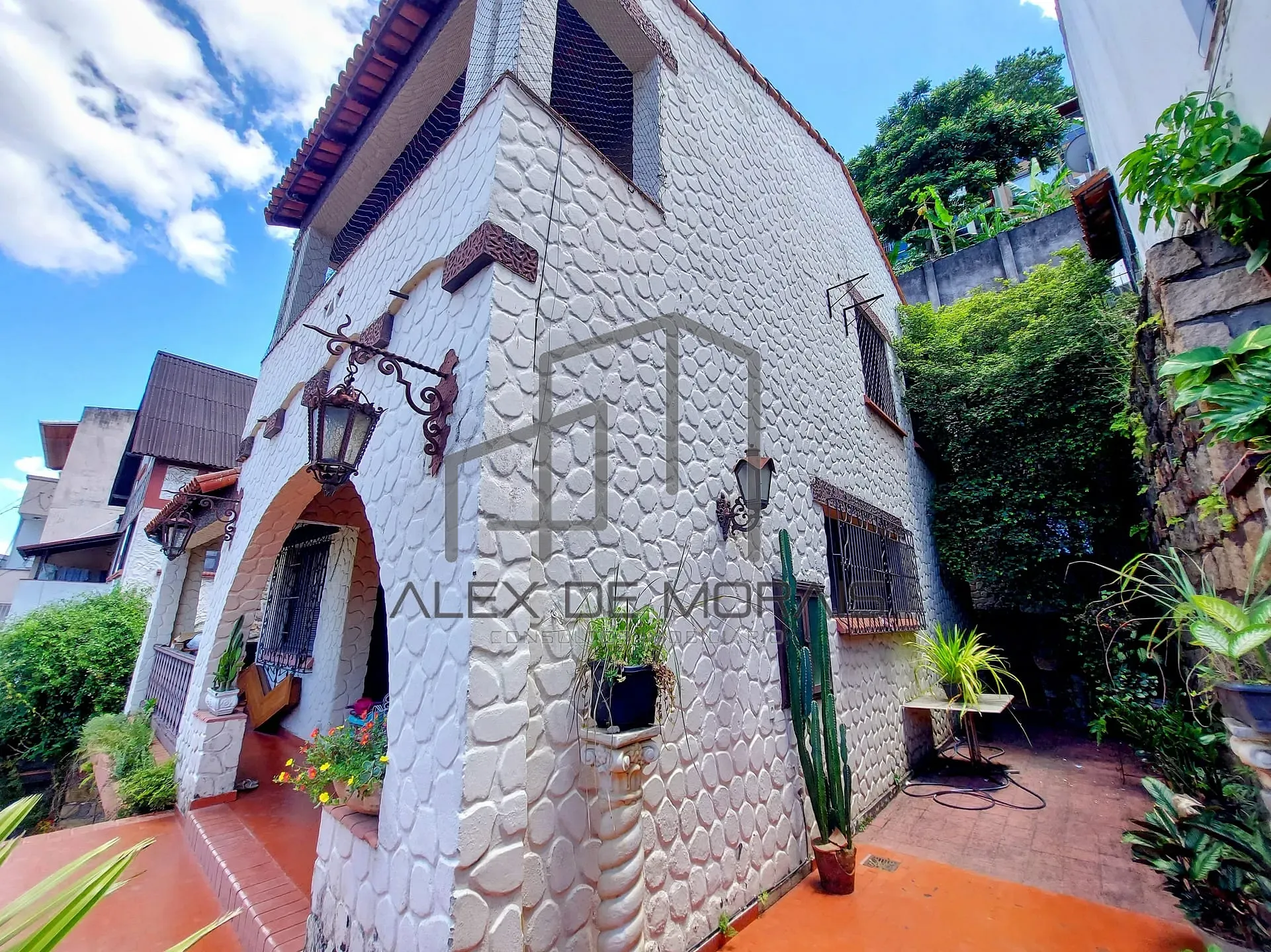 Casa, 5 quartos, 320 m² - Foto 1