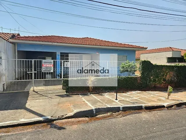 Casa com 465m² 3 quartos e 2 banheiros, à venda, no bairro NOVA JACAREZINHO em Jacarezinho