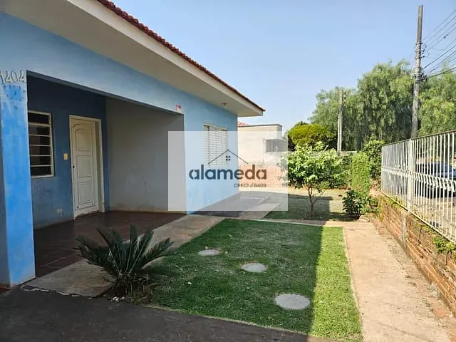 Casa com 465m² 3 quartos e 2 banheiros, à venda, no bairro NOVA JACAREZINHO em Jacarezinho