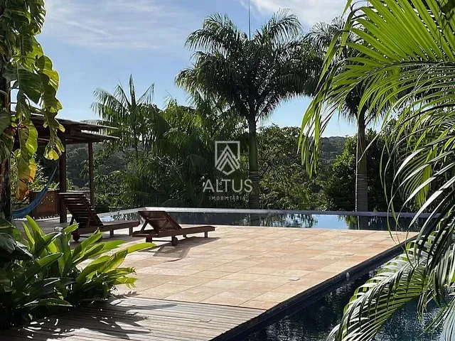 Casa 4 quartos e 6 banheiros, à venda, no bairro Itacaré em Itacaré