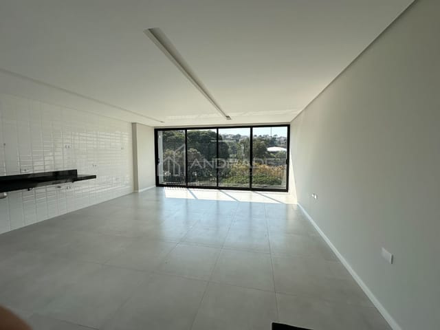 Casa com 220m² 3 quartos e 3 banheiros, à venda, no bairro Loteamento Sao Sebastiao em Apucarana