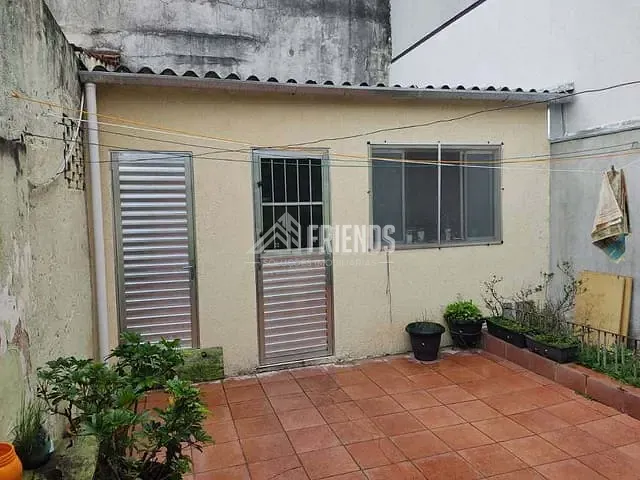Casa com 110m² 2 quartos e 2 banheiros, à venda, no bairro Chácara Seis de Outubro em São Paulo