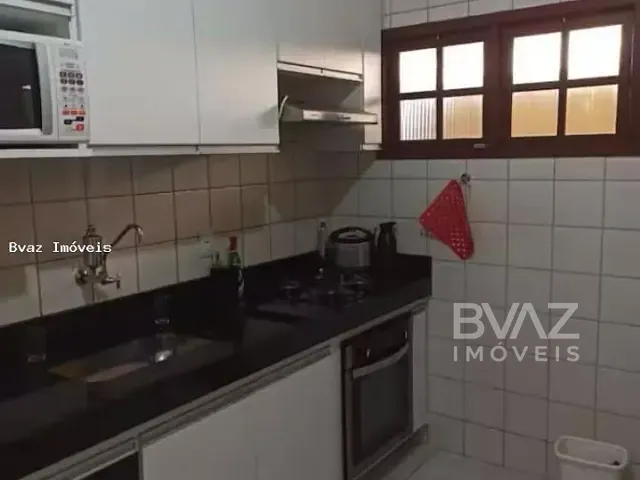 Casa com 80m² 2 quartos e 2 banheiros, à venda, no bairro Ogiva em Cabo Frio
