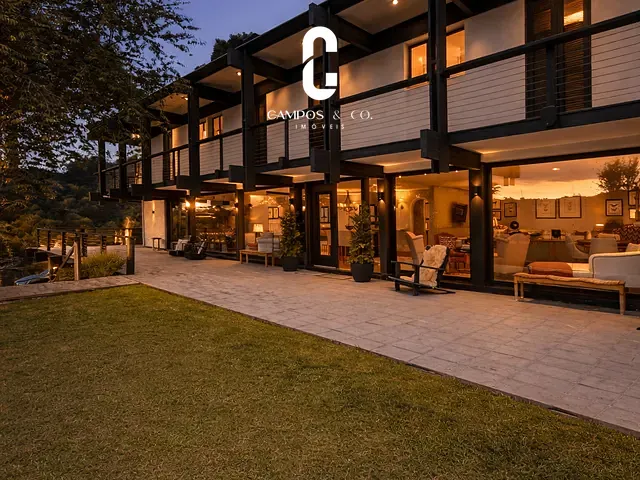 Casa com 7000m² 5 quartos e 6 banheiros, à venda, no bairro Residencial Véu da Noiva em Campos do Jordão