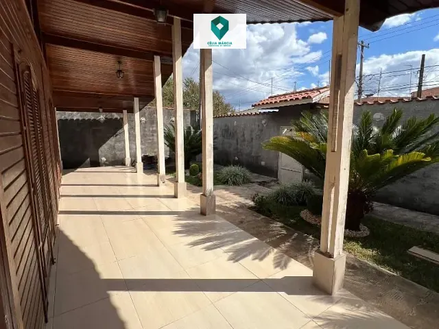 Casa com 696m² 3 quartos e 1 banheiro, à venda, no bairro Parque São Luiz em Jundiaí