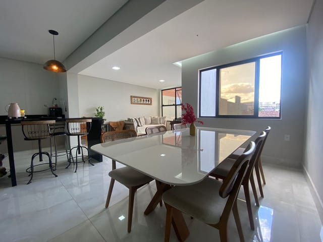 Casa com 150m² 3 quartos e 2 banheiros, à venda ou para alugar, no bairro Grã-Duquesa em Governador Valadares