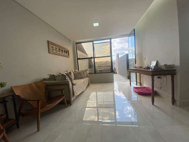 Casa com 150m² 3 quartos e 2 banheiros, à venda ou para alugar, no bairro Grã-Duquesa em Governador Valadares