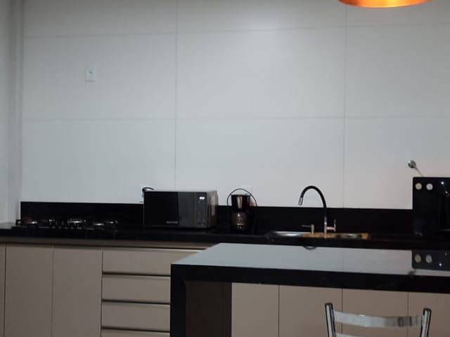 Casa com 150m² 3 quartos e 2 banheiros, à venda ou para alugar, no bairro Grã-Duquesa em Governador Valadares