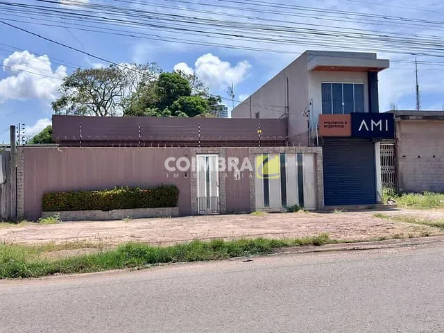 Casa com 750m² 3 quartos e 2 banheiros, à venda, no bairro Santíssimo em Santarém