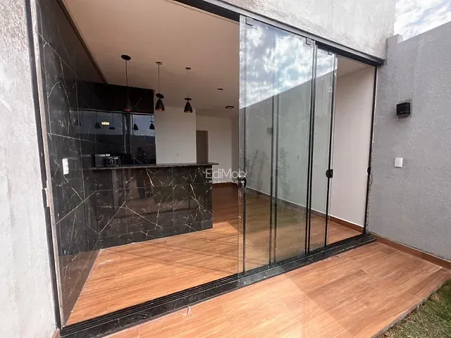 Casa com 317m² 3 quartos e 2 banheiros, à venda, no bairro Paraíso Tropical I em Cascavel