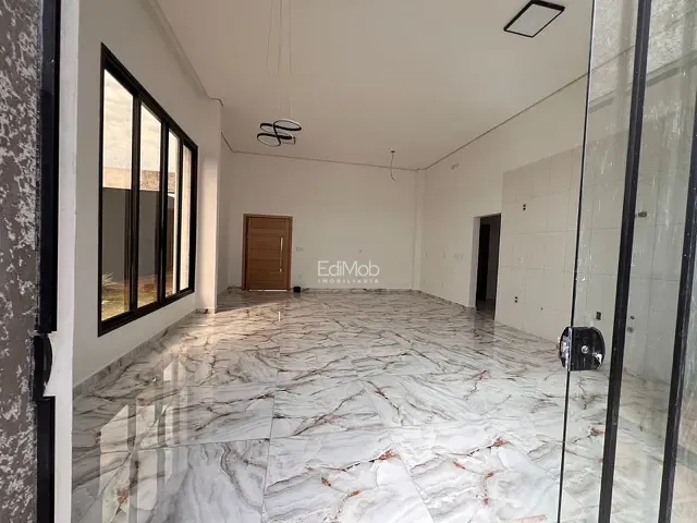 Casa com 317m² 3 quartos e 2 banheiros, à venda, no bairro Paraíso Tropical I em Cascavel