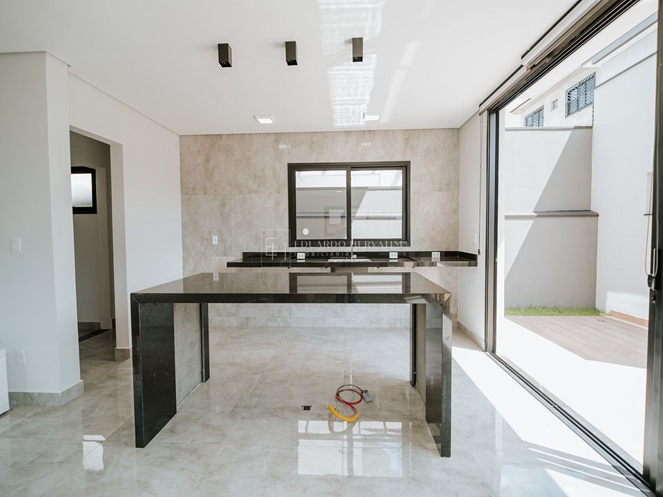 Casa, 3 quartos, 256 m² - Foto 8