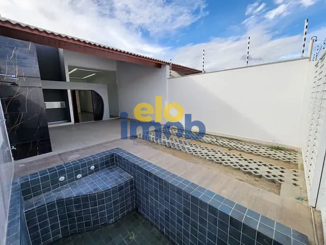 Casa com 138m² 3 quartos e 2 banheiros, à venda, no bairro Luiz Gonzaga em Caruaru