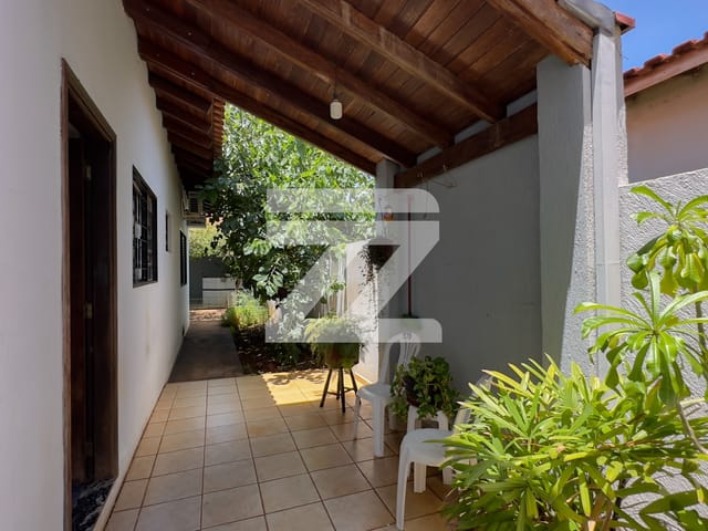 Casa com 360m² 5 quartos e 3 banheiros, à venda, no bairro Parque Alvorada em Dourados