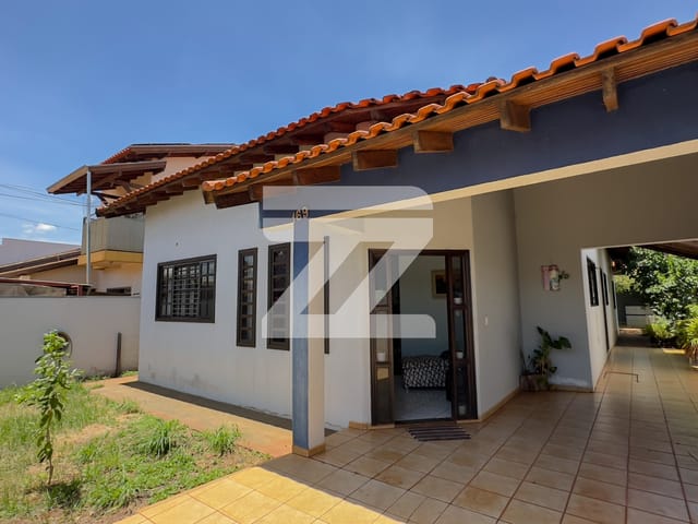 Casa com 360m² 5 quartos e 3 banheiros, à venda, no bairro Parque Alvorada em Dourados