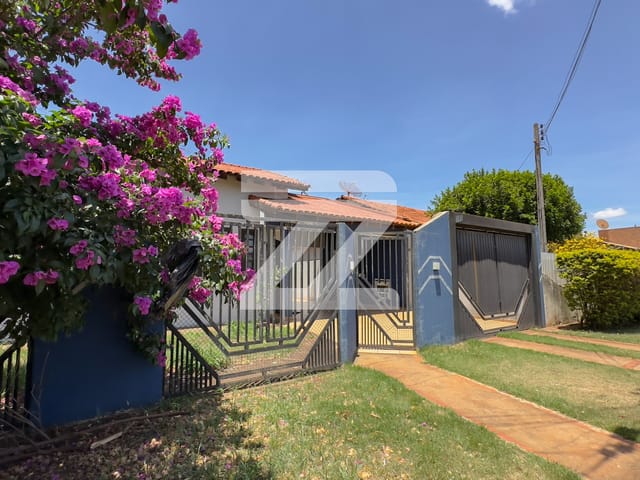Casa com 360m² 5 quartos e 3 banheiros, à venda, no bairro Parque Alvorada em Dourados