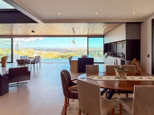 Casa com 900m² 4 quartos e 4 banheiros, à venda, no bairro Condomínio Reserva do Paratehy em São José dos Campos