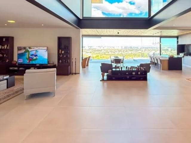 Casa com 900m² 4 quartos e 4 banheiros, à venda, no bairro Condomínio Reserva do Paratehy em São José dos Campos